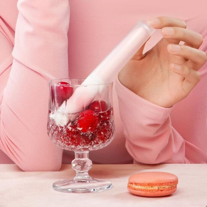 kisstoy-pop-cherry-lipstick-clit-g-spot-vibrator-05.jpg kisstoy-pop-cherry-lipstick-clit-g-spot-vibrator-05.jpg